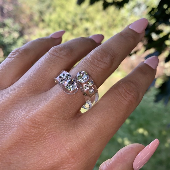 Acrylic Twist Ring With Swarovski Crystals, Transparent Clear Modern Ring - Picture 12 of 12
